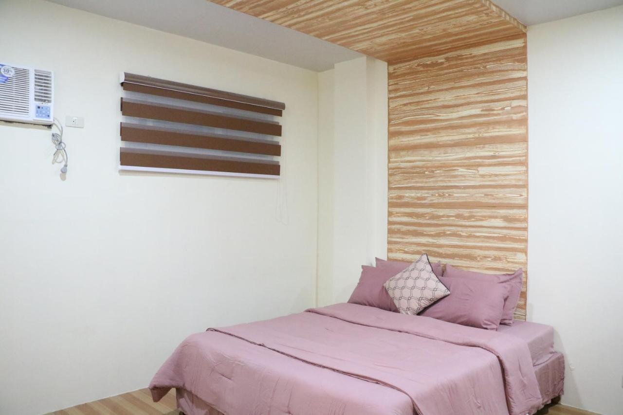 Anicia Guesthouse Rooms Paranaque City エクステリア 写真