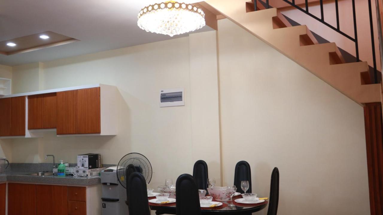 Anicia Guesthouse Rooms Paranaque City エクステリア 写真