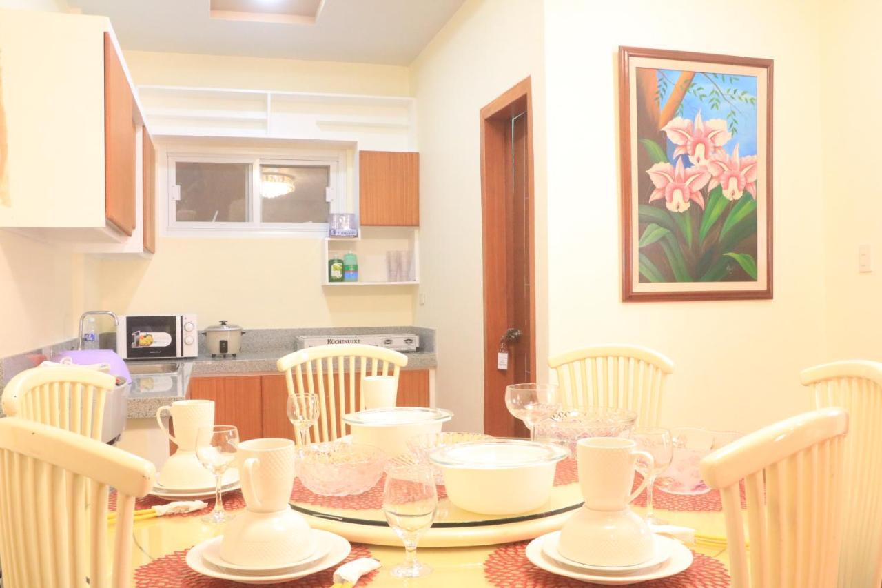 Anicia Guesthouse Rooms Paranaque City エクステリア 写真