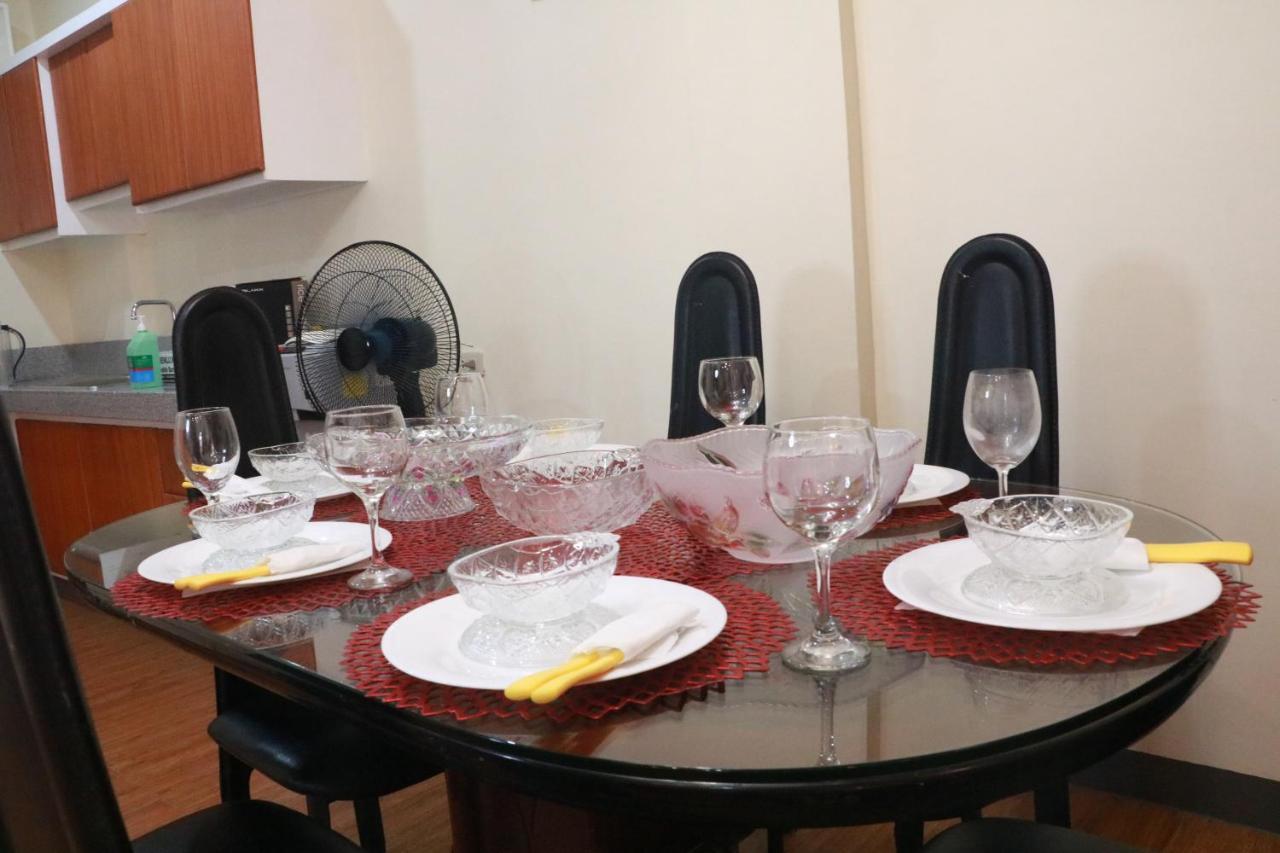Anicia Guesthouse Rooms Paranaque City エクステリア 写真
