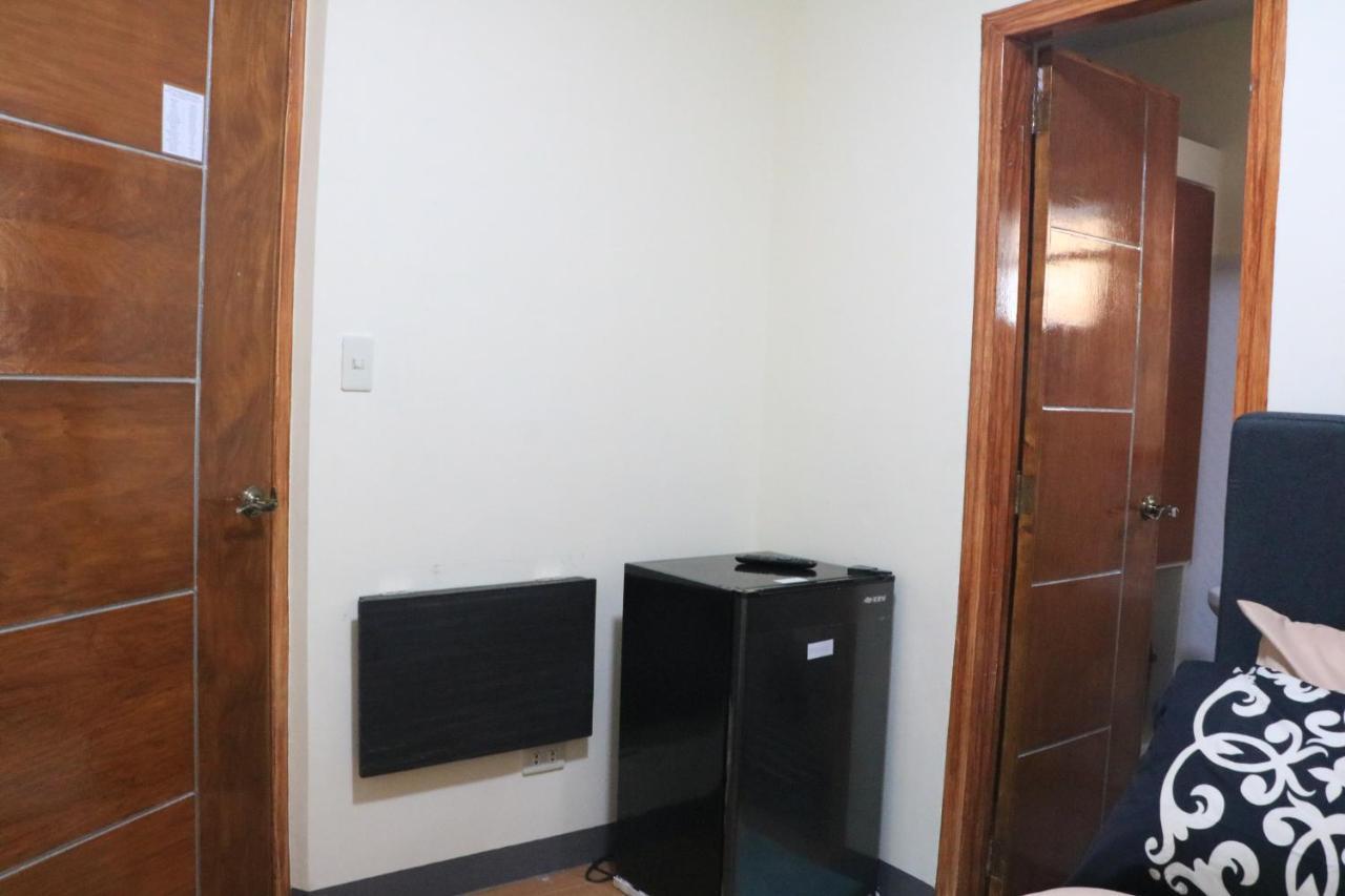 Anicia Guesthouse Rooms Paranaque City エクステリア 写真