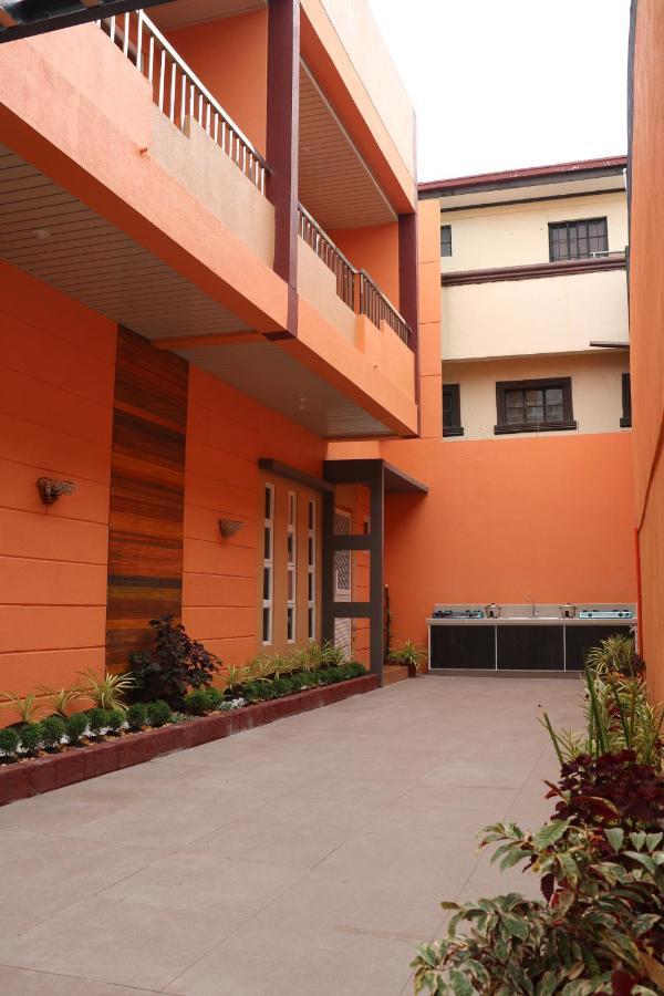Anicia Guesthouse Rooms Paranaque City エクステリア 写真