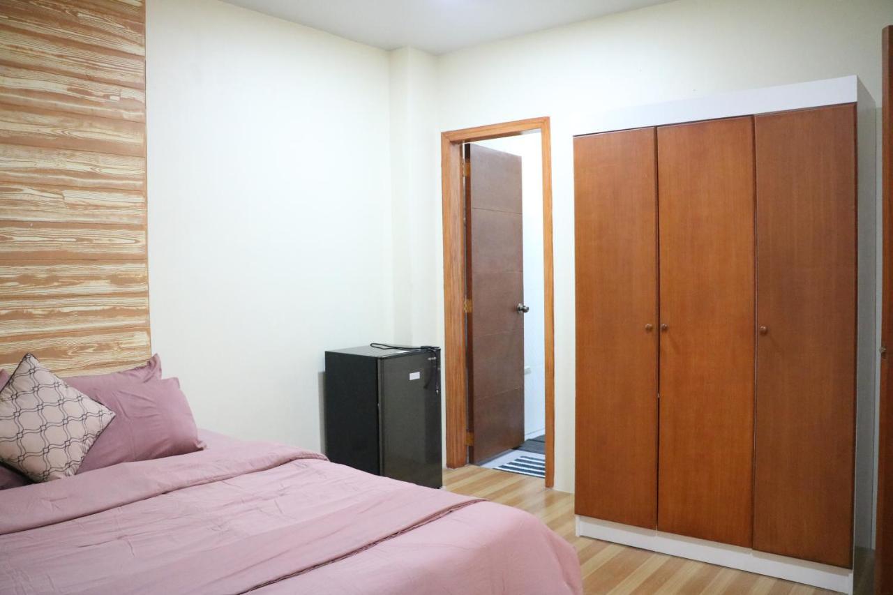 Anicia Guesthouse Rooms Paranaque City エクステリア 写真