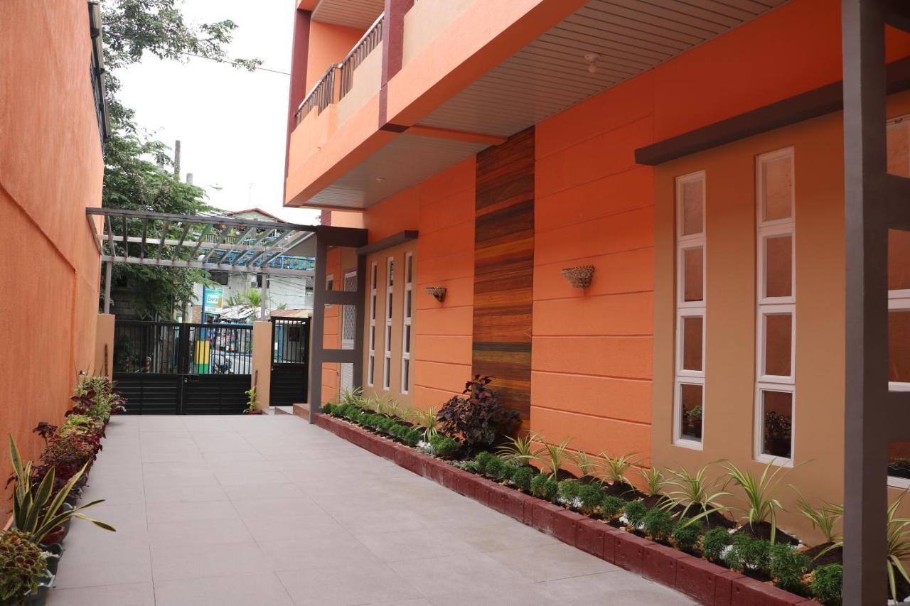 Anicia Guesthouse Rooms Paranaque City エクステリア 写真