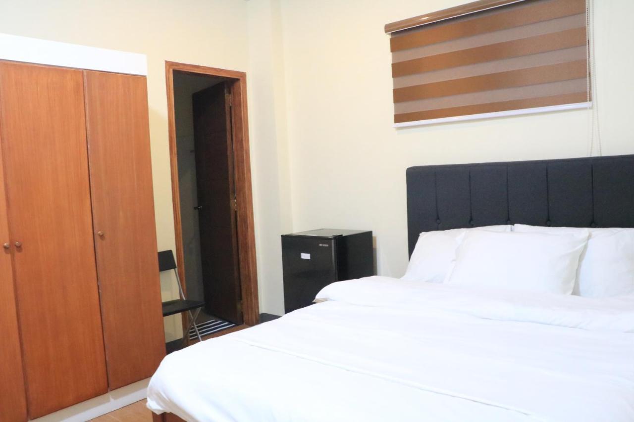 Anicia Guesthouse Rooms Paranaque City エクステリア 写真